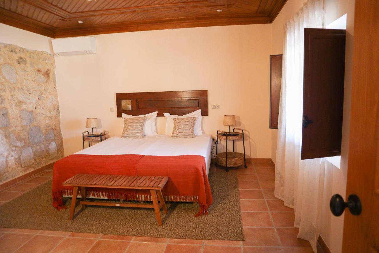 Bed and Breakfast O Pombal Alcanena Exterior foto