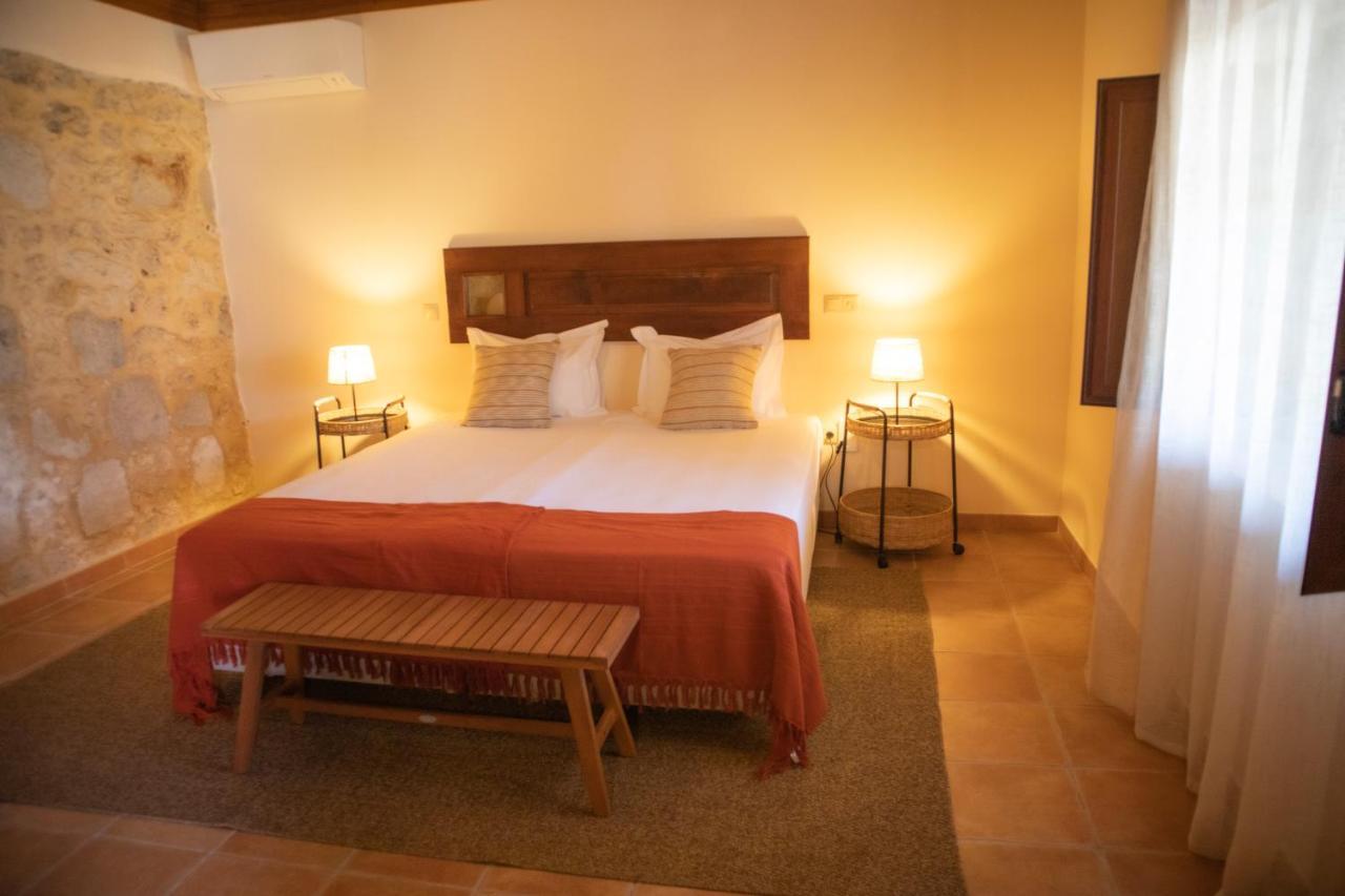 Bed and Breakfast O Pombal Alcanena Exterior foto